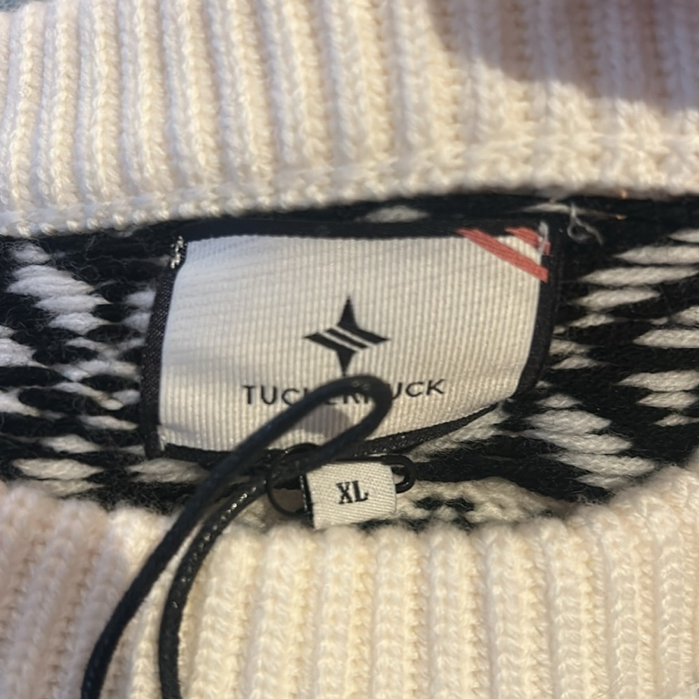 NWT Tuckernuck Charcoal and Cream Fair Isle Sandwick Pullover Sweater Size XL - Picture 5 of 7